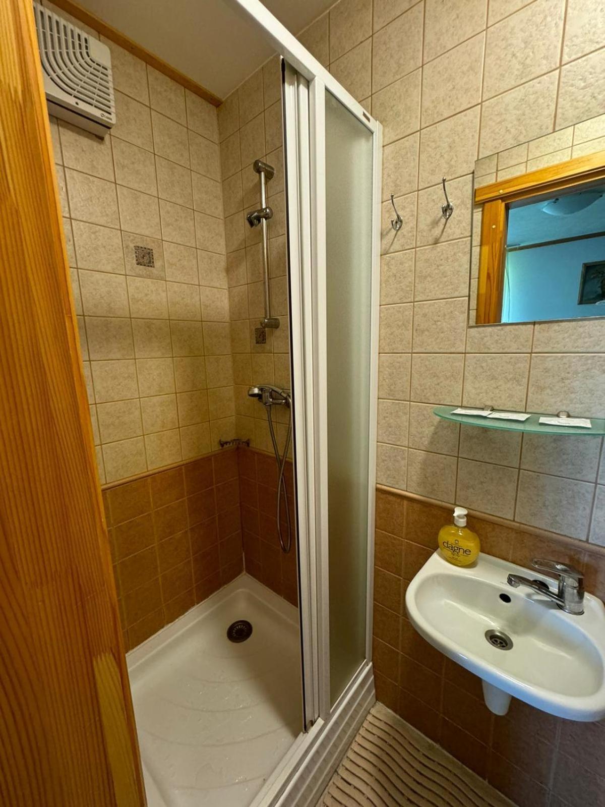 Vonadzini Hotel Stameriena ภายนอก รูปภาพ